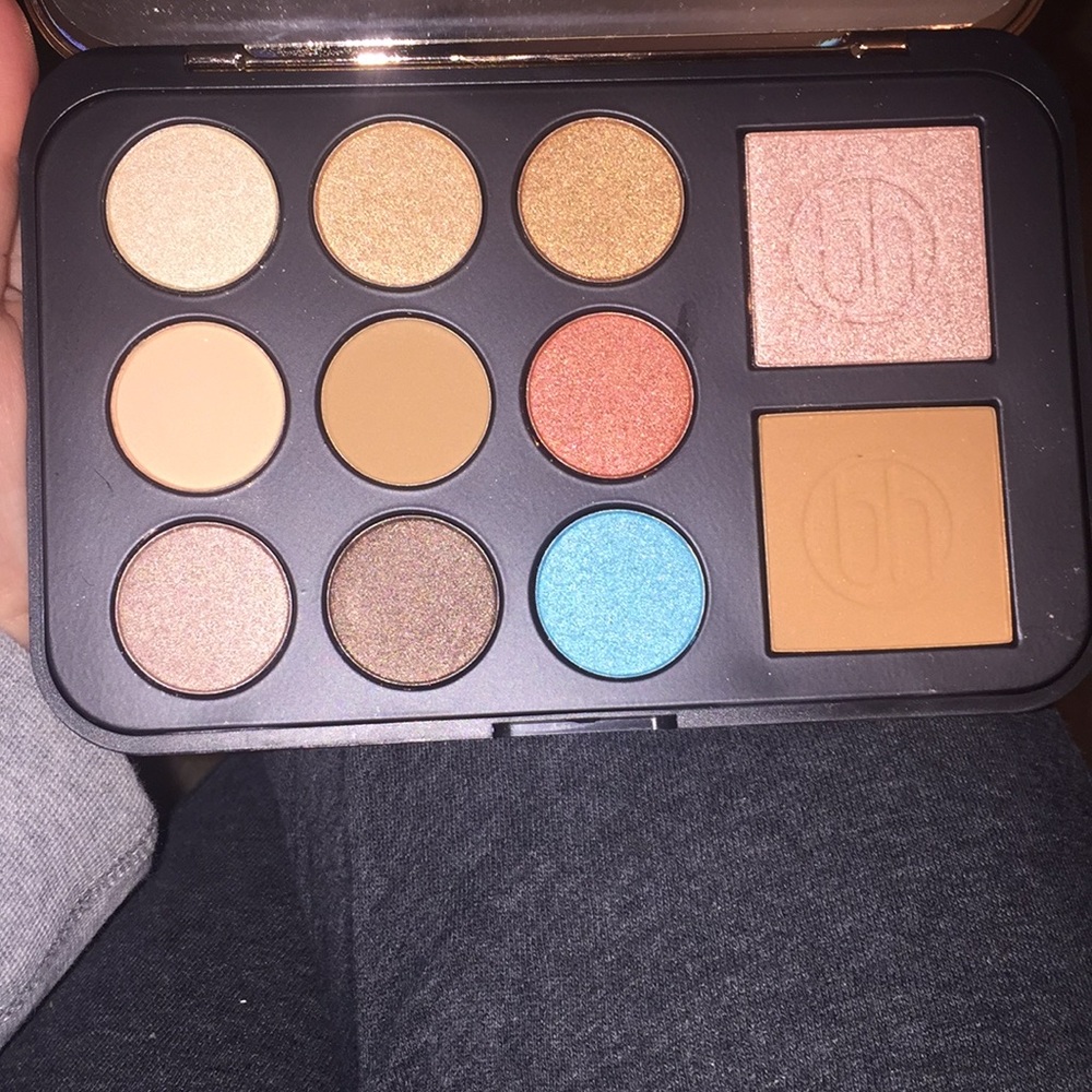 BRAND NEW bh cosmetics bronze paradise palette!!